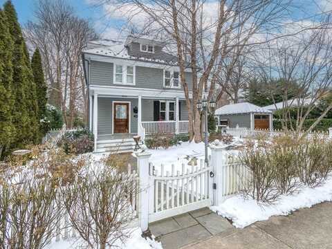 183 Carpenter Avenue, Sea Cliff, NY 11579