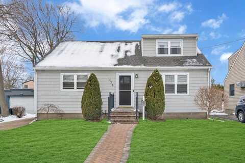 173 N 9th Street, Lindenhurst, NY 11757