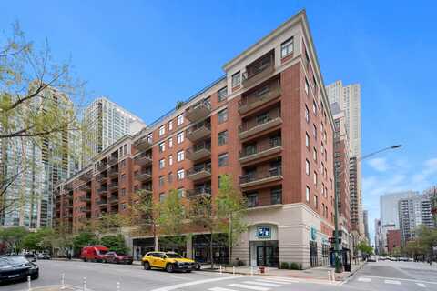 33 W Huron Street, Chicago, IL 60610