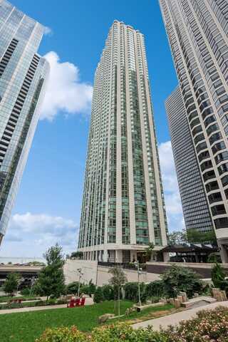 195 N Harbor Drive, Chicago, IL 60601