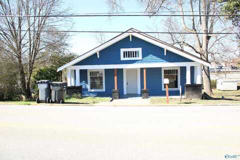 210 College Street, Centre, AL 35960