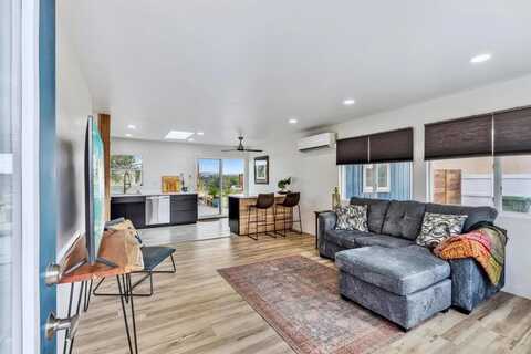 2820 Louise, Oceanside, CA 92056