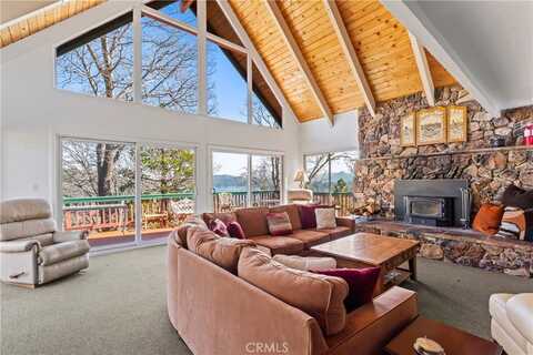 27463 Alpen Drive, Lake Arrowhead, CA 92352