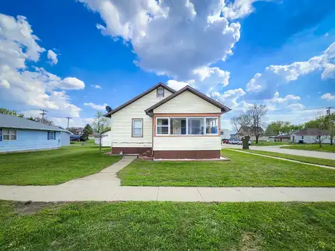 110 W Locust, Plainview, NE 68769