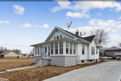 403 S 3rd Street, Montezuma, IA 50171