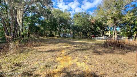 235 HAYES Drive, Interlachen, FL 32148