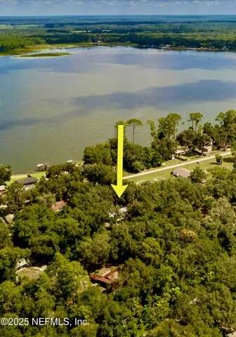 414 HOLIDAY Drive, Interlachen, FL 32148