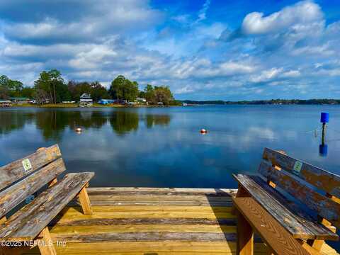 414 HOLIDAY Drive, Interlachen, FL 32148