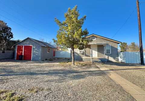 517 W 8th St, Pecos, TX 79772