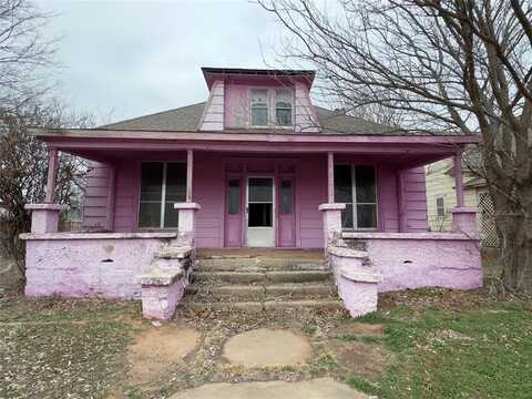 415 S Pennsylvania Avenue, Mangum, OK 73554