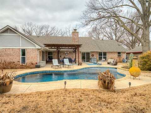 427 Piney Oak Drive, Norman, OK 73072