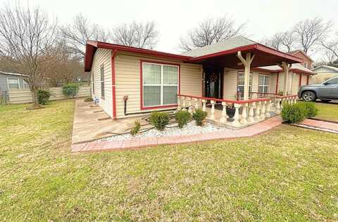 2201 Roberts Cut Off Road, River Oaks, TX 76114