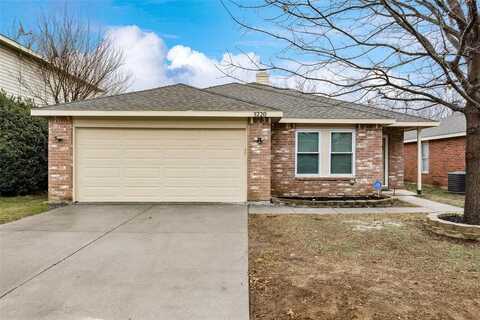 5220 Royal Burgess Drive, Fort Worth, TX 76135