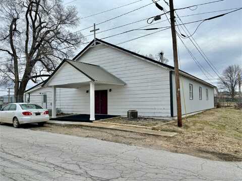 106 South Hunter St., Versailles, MO 65084