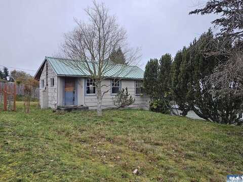 2418 Chase St, Port Angeles, WA 98362