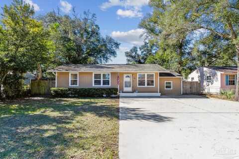 105 Rue Max, Pensacola, FL 32507