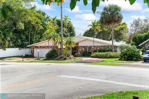 8600 Gatehouse Rd, Plantation, FL 33324