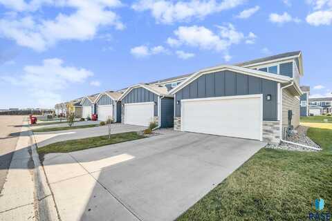 4601 E Leubecher Pl, Sioux Falls, SD 57108