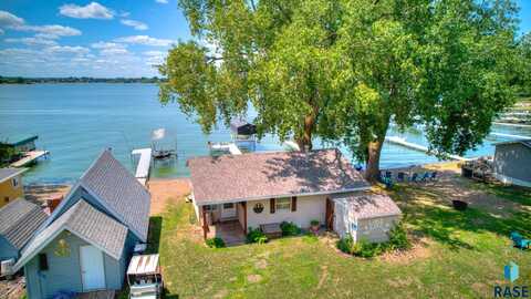 6417 Hares Point Rd, Wentworth, SD 57075