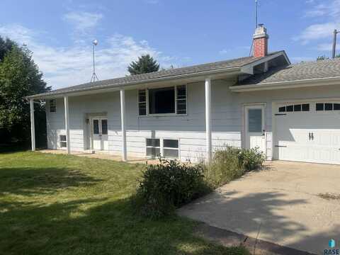 45270 234th St, Madison, SD 57042