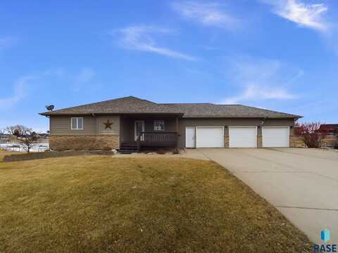 404 Linden Dr, Madison, SD 57042