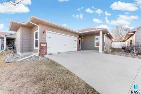 5309 E Schave St, Sioux Falls, SD 57110