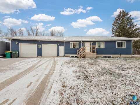 901 Cliff Ave, Valley Springs, SD 57068