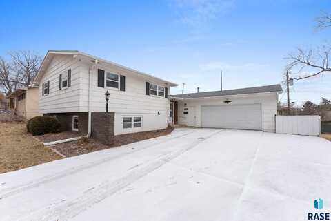 3004 S 10th Ave, Sioux Falls, SD 57105