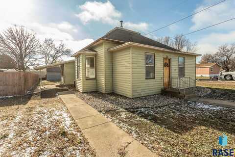 221 1st Ave, Chancellor, SD 57015