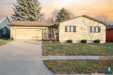 228 N Fanelle Ave, Sioux Falls, SD 57106