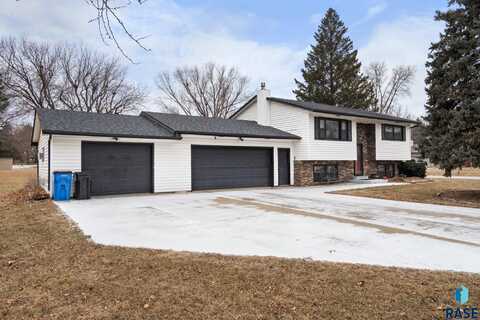 4401 S Larch Ave, Sioux Falls, SD 57106