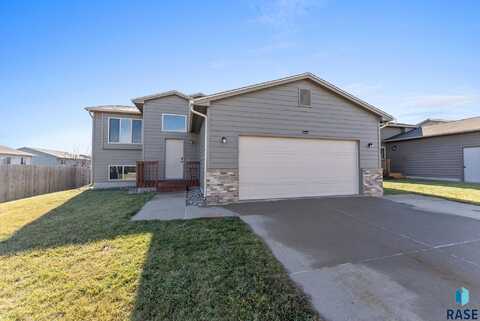 4805 W Cayman St, Sioux Falls, SD 57107