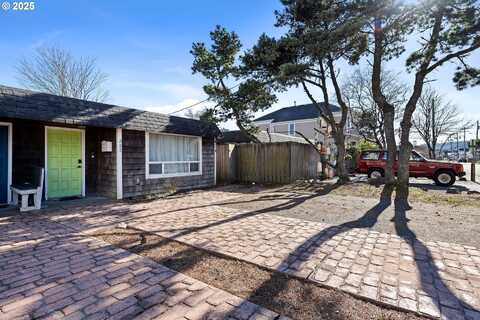 383 BEACH DR, Seaside, OR 97138