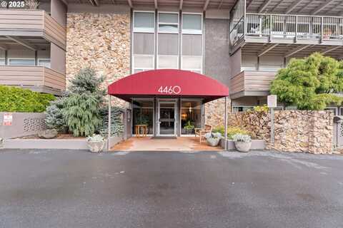 4460 SW Scholls Ferry RD, Portland, OR 97225