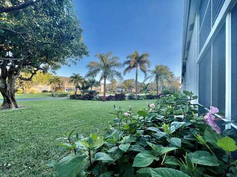 10 Garden Street, Tequesta, FL 33469