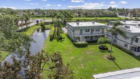 212 Flanders E, Delray Beach, FL 33484