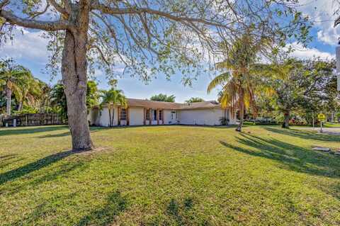 3654 Holly Drive, Palm Beach Gardens, FL 33410