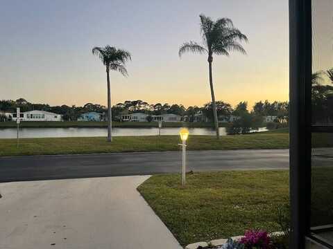 507 Tropical Isles Circle, Fort Pierce, FL 34982