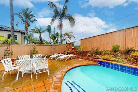 863 Starflower Rd, Encinitas, CA 92024