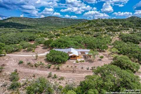 1482 Flat Rock Circle, Leakey, TX 78873