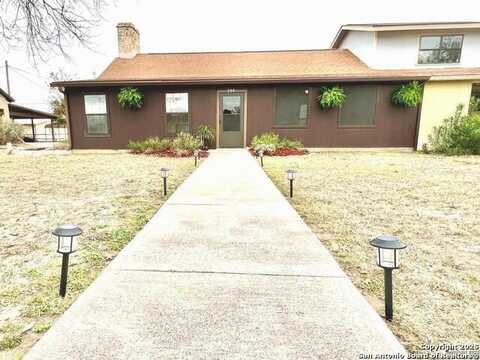 299 Fort Clark Rd, Brackettville, TX 78832