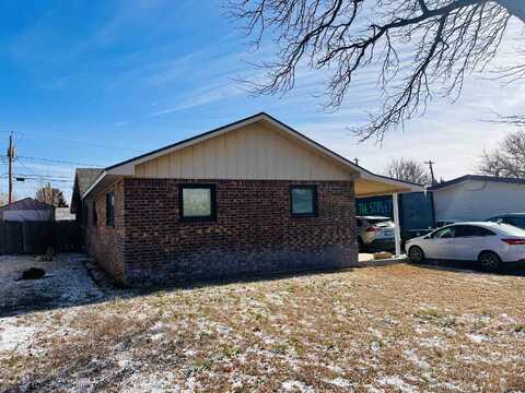 1127 Western Dr, Liberal, KS 67901