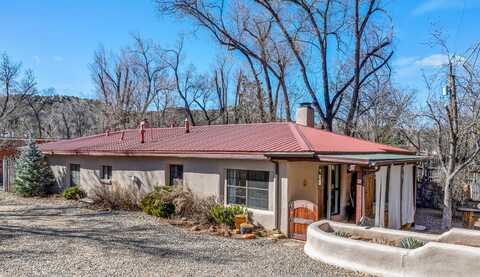 1402 Bishops Lodge Rd, Santa Fe, NM 87506