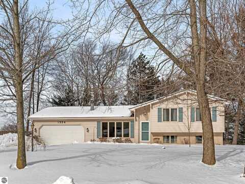 1554 Ridge View Court, Traverse City, MI 49684