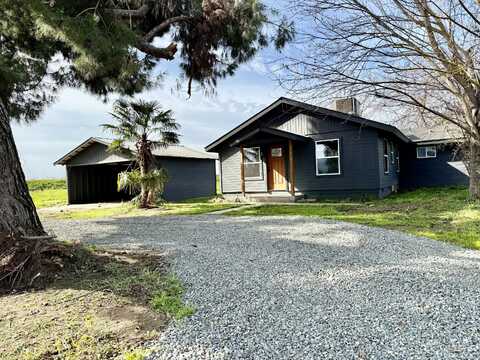 33489 Road 204, Woodlake, CA 93286