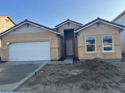 1502 Concord Way, Dinuba, CA 93618