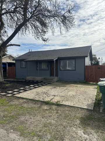 14177 Walnut Street, Armona, CA 93202