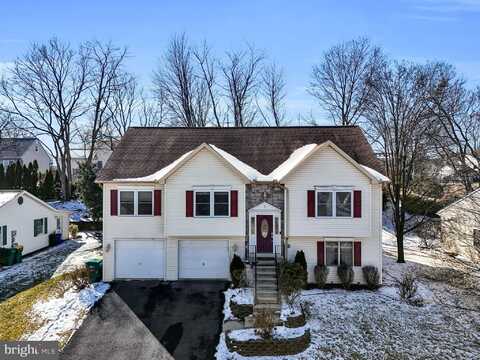 7 FORTUNA LANE, ENOLA, PA 17025