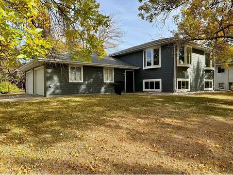 603 NE 18th Avenue, Aberdeen, SD 57401