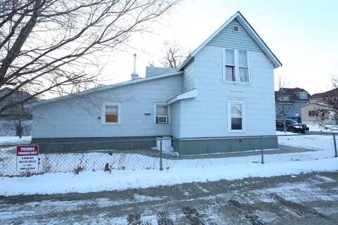 13 SW 7th Avenue, Aberdeen, SD 57401